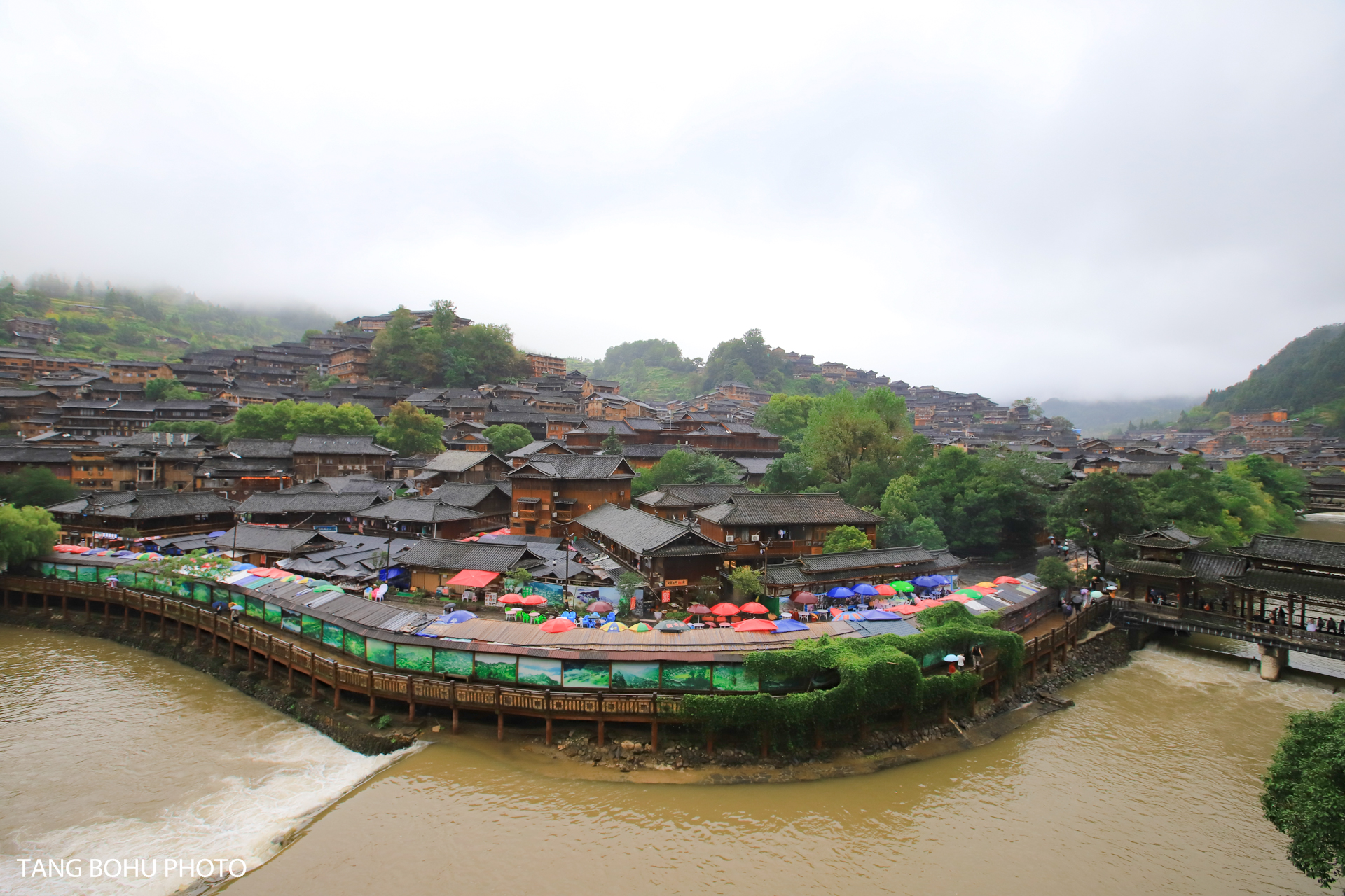 西江千户苗寨攻略住哪段好,第一次去西江千户苗寨怎么玩