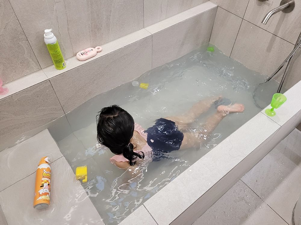 两居室这样装修清爽干净无负担,两套房子打通后装修效果