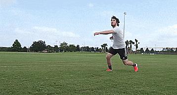 长传球的五个步骤,精准长传教学