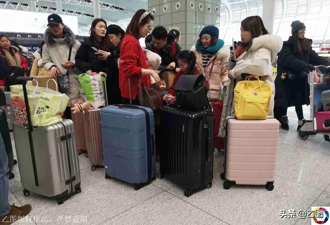 韩国免税店抢购中国游客,韩国免税店爆火