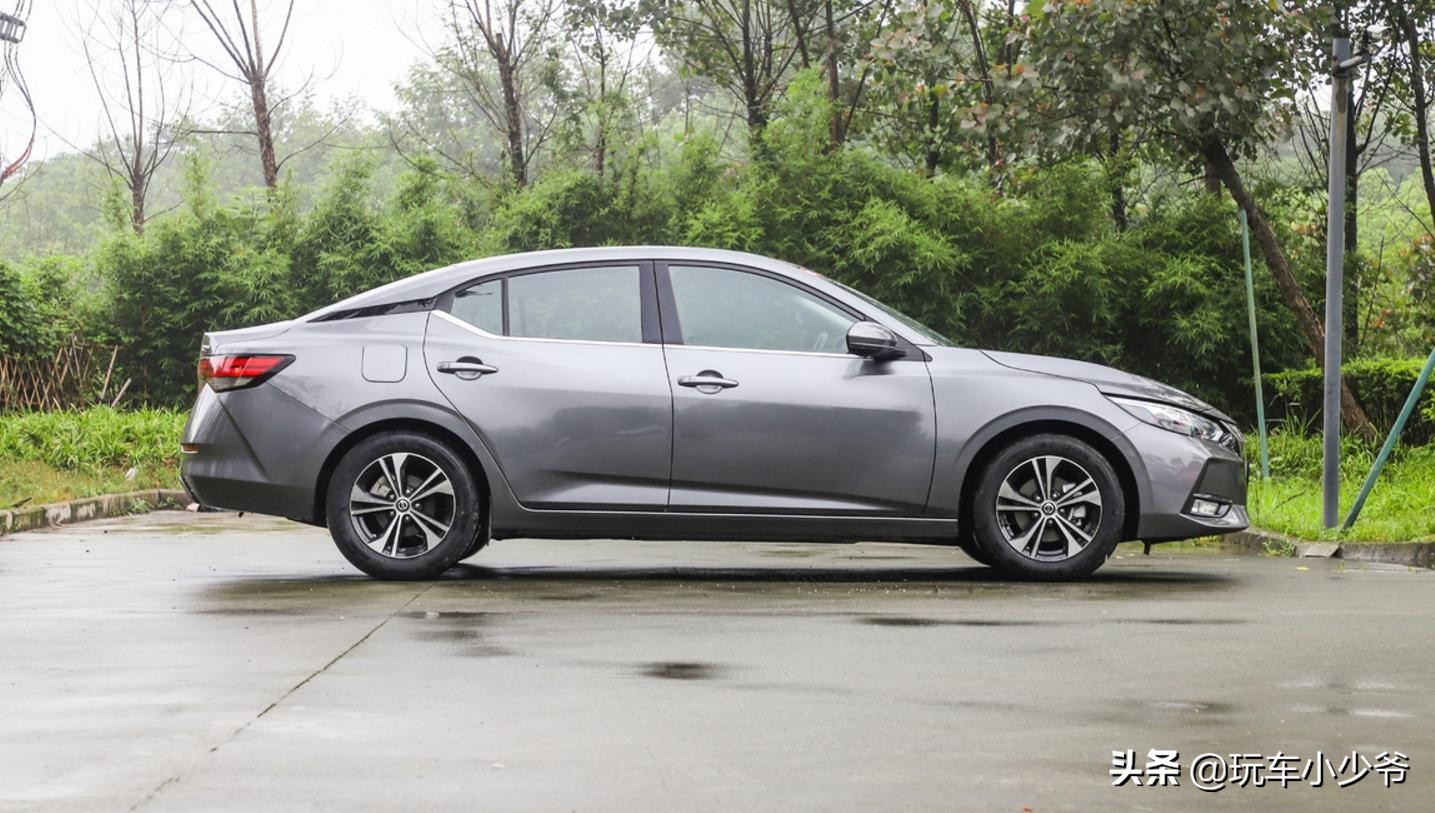 2019新轩逸和经典轩逸车型图片,新一代轩逸上市2019款轩逸降价