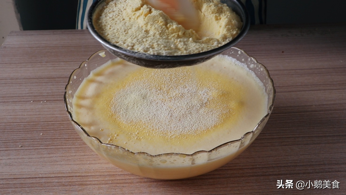 玉米面蛋糕蒸锅怎么做,无油玉米面蛋糕的做法大全