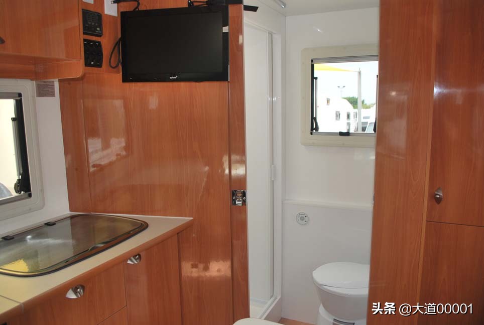 皮卡房车最佳方案布局,皮卡房车后置厨房布局