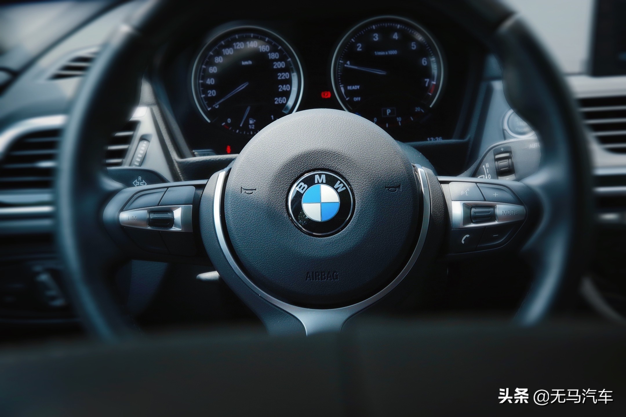 2013款宝马118i试驾视频,宝马118i时尚款值不值得买