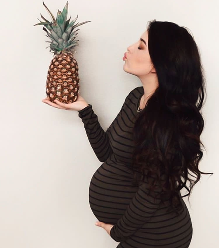 怎么知道肚子里的宝宝长什么样,肚子里的宝宝有什么特征证明聪明