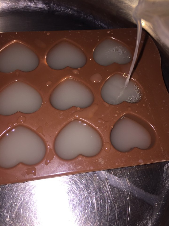 柠檬不切开保存一年的方法,柠檬不放冰箱的保存方法用罐子装