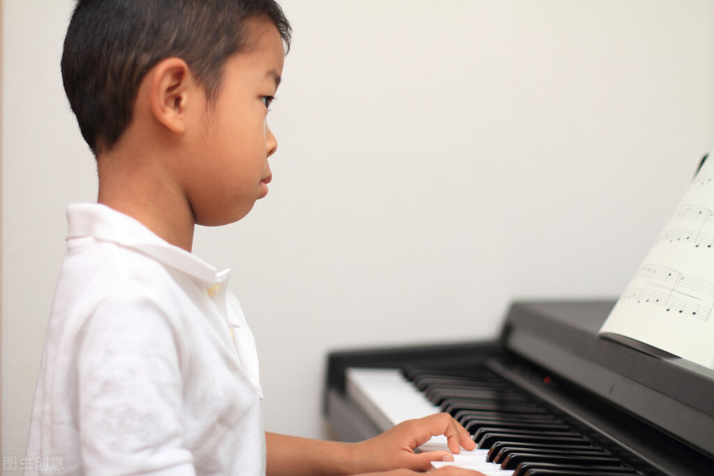 钢琴入门基本功训练视频,钢琴学习入门基本功教学