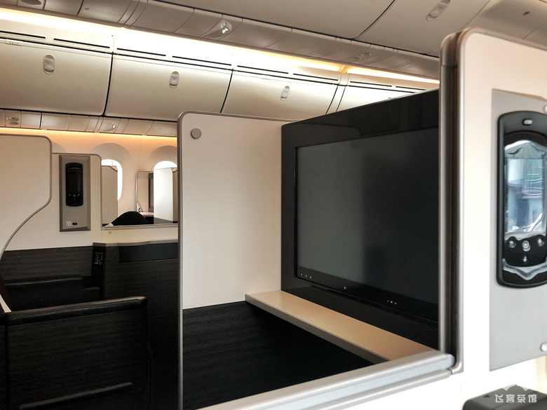 日本航空超级经济舱和经济舱 (日本五星航空公务舱)