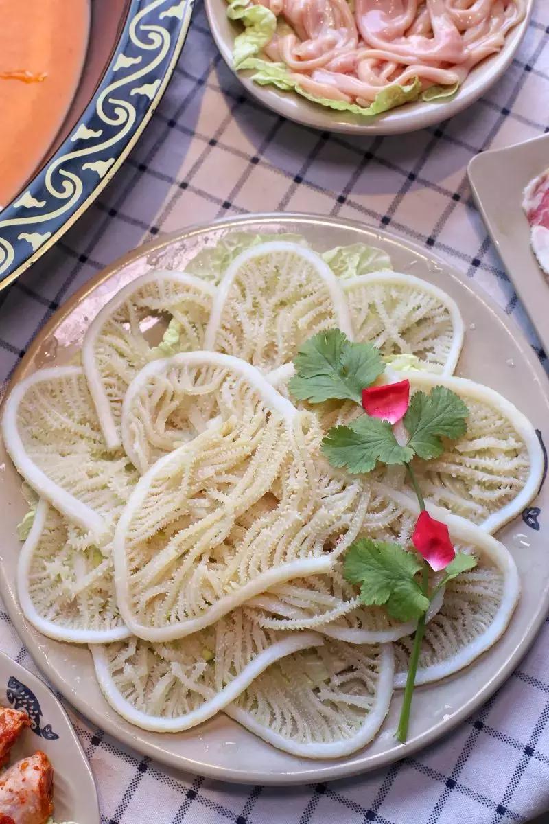 包锅底油碟的19.9自助火锅,一桌一个锅底39元自助油碟