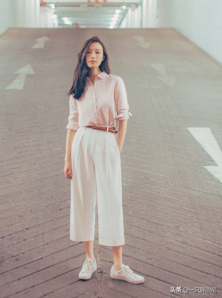 阔腿裤平底鞋早春这种搭配火了,阔腿裤平底鞋开春最火搭配