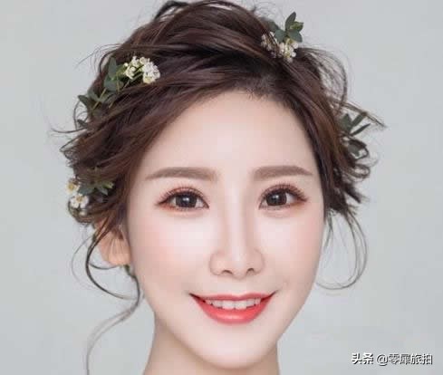 分享几款婚礼比较实用的新娘发型,新娘鲜花发型简单大方