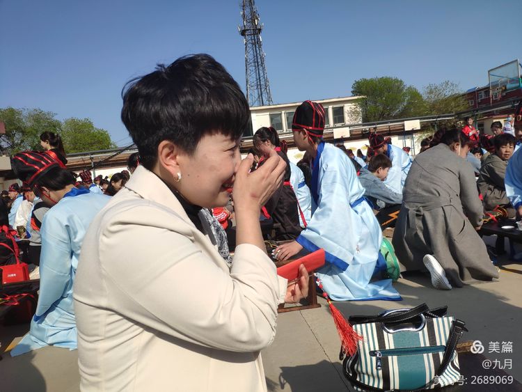 大港八中视频,大港男生十八岁成人仪式