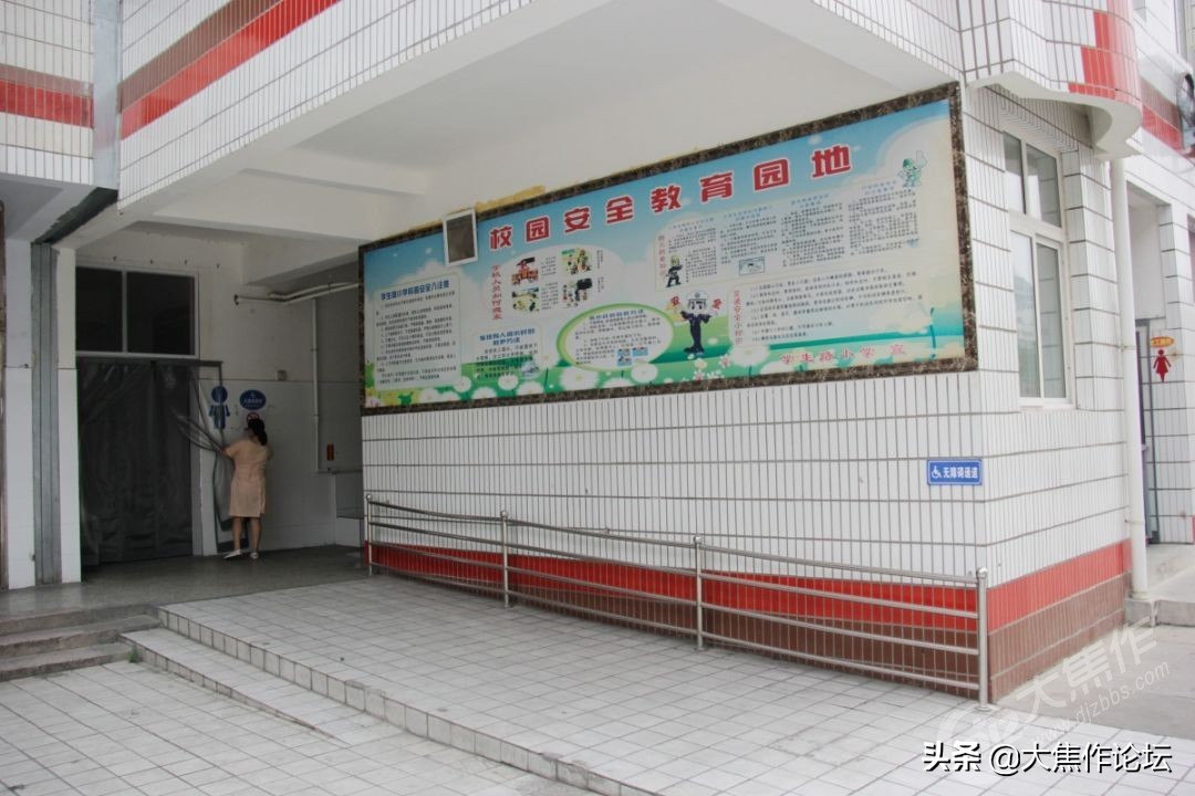 焦作教育局大扫除,焦作市今年创卫