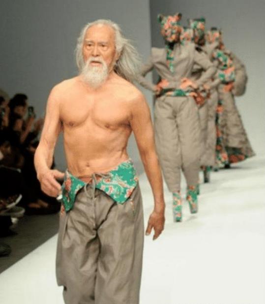 健美老人杨新民,健美常青树杨新民年轻照片