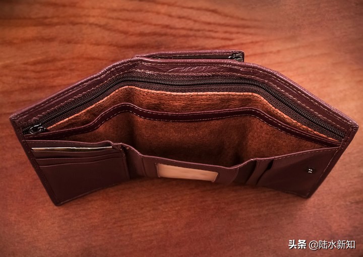 不想穷就好好记住这些话月入上万,富人不会告诉穷人的10条发家秘诀