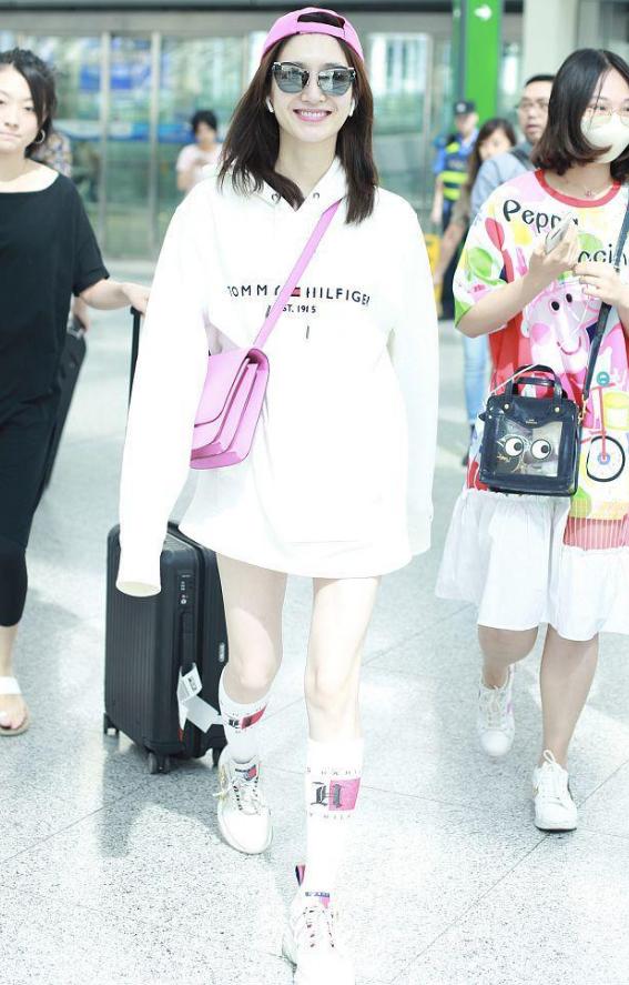 江疏影青春运动装,江疏影真会穿