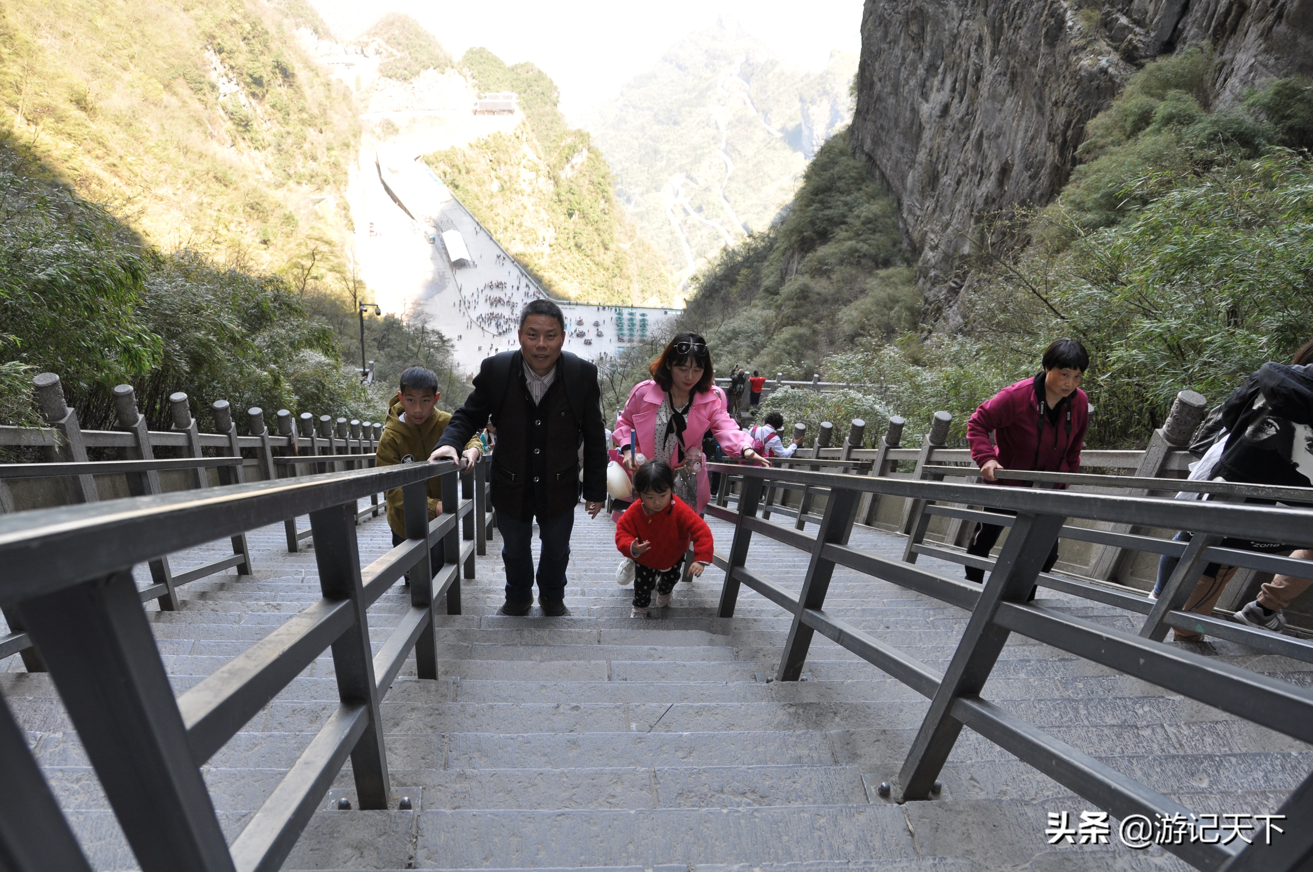 天门山未解之谜,天门山玻璃栈道