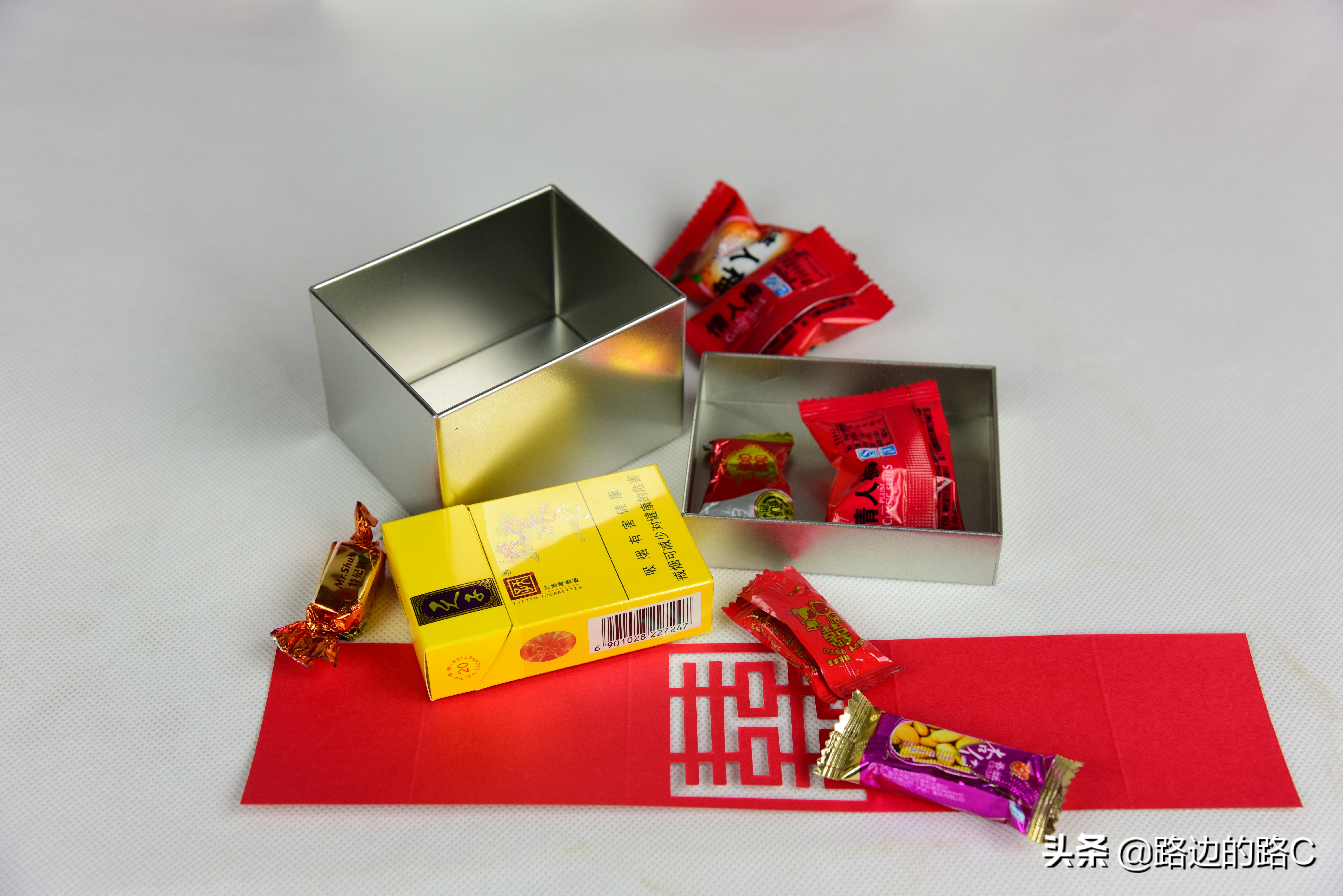 教育部“离校不离学”号召下我们来学——拍摄婚庆喜糖包装