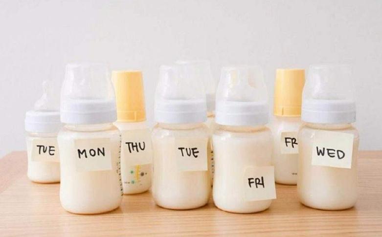 母乳变绿色,母乳变红色还能喂孩子吗