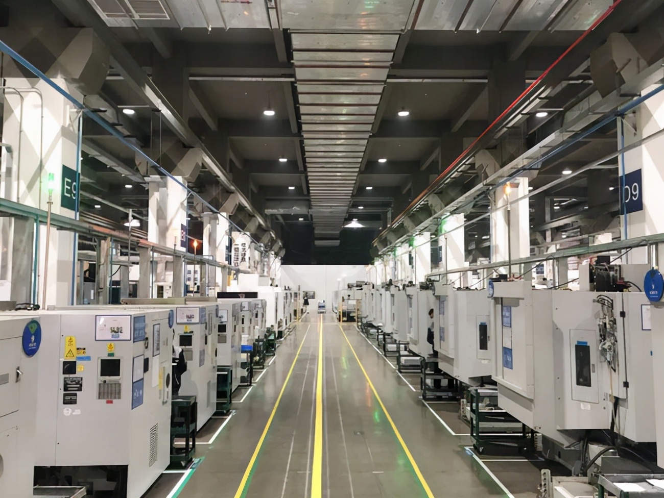 博士生干建筑工,博士去高校当实验员