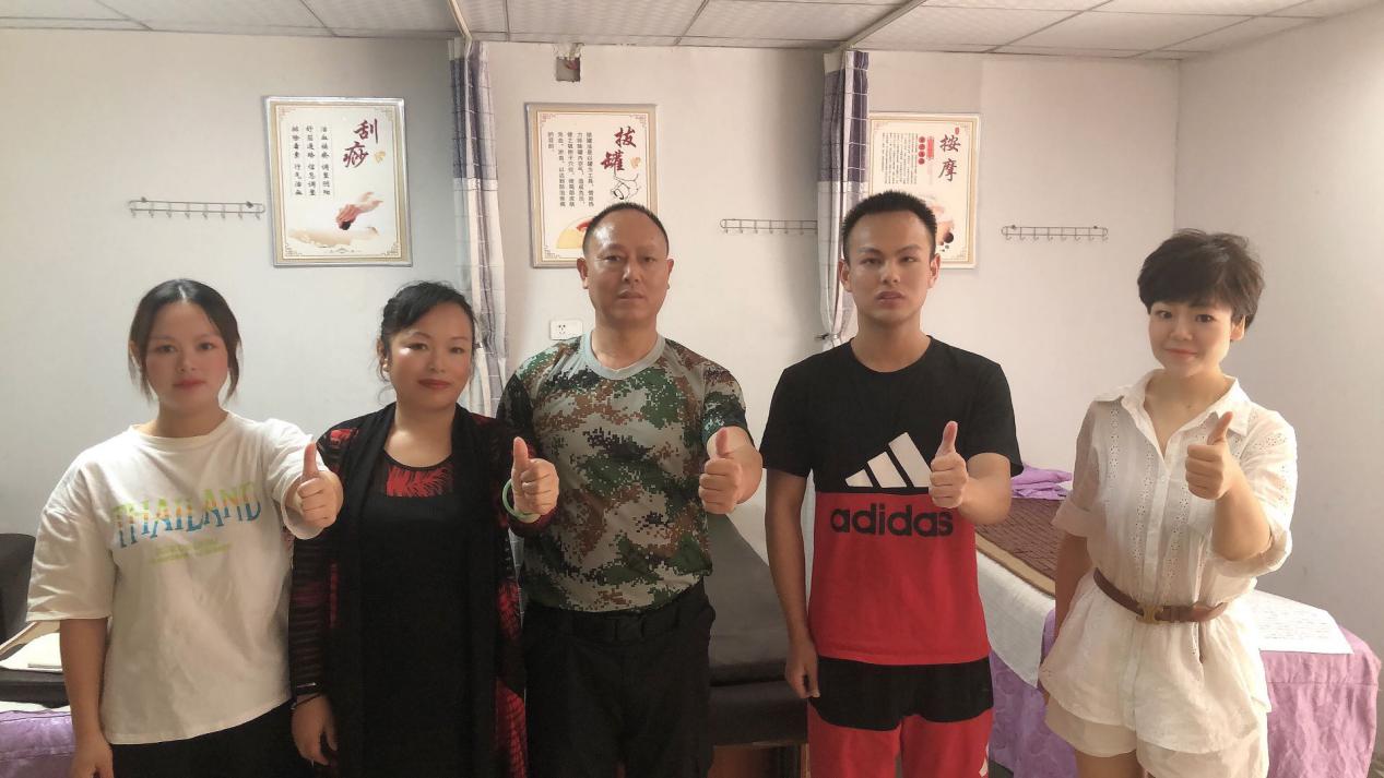 一人创业，全家支持——盲人小伙儿陈明敏的创业故事