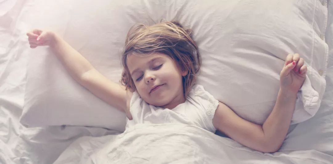 两三岁小孩晚上不睡觉,两三岁孩子不睡觉