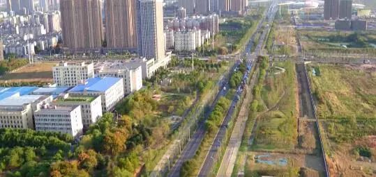 昔日牛车石子路如今建成“黄金大道”！看武汉东西湖区如何完成“七十二”变