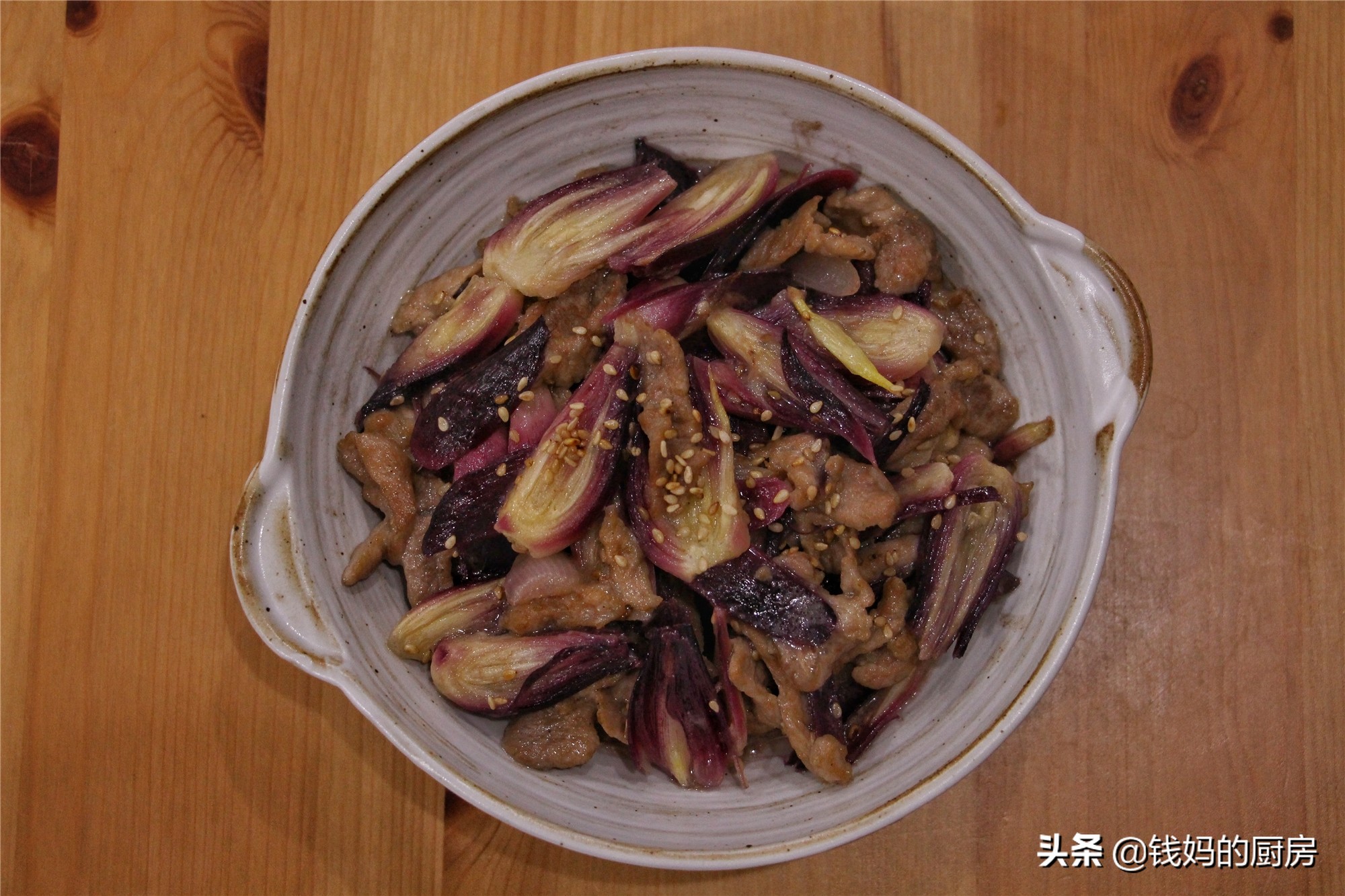 一家三口冬日晚餐,一家三口的晚餐简单平淡