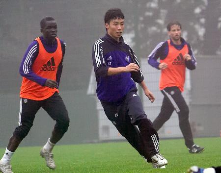 欧洲足球开拓中国市场,20年前的中国足球队闯入世界杯