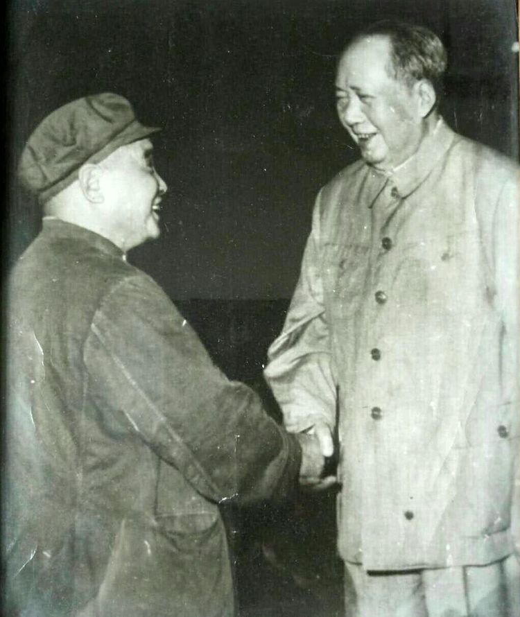 为了等一位特殊的人物，这位开国将军的葬礼推迟了五天