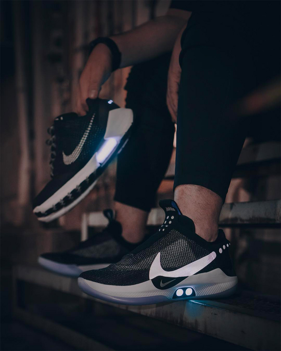 带音乐的发光鞋,发光的球鞋