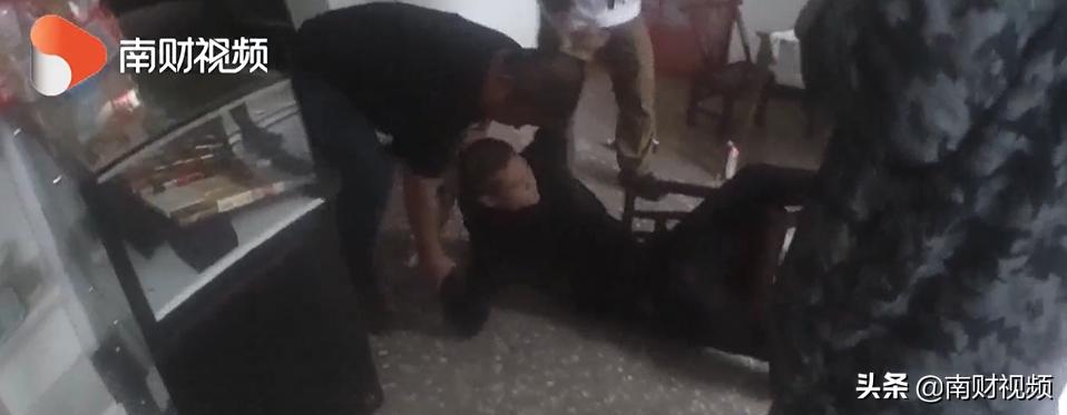 男子深陷套路贷借一万元变成三万,男子深陷套路贷借款1万元