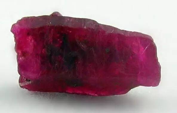 河边能捡到什么值钱的石头,在哪儿能捡到值钱的石头