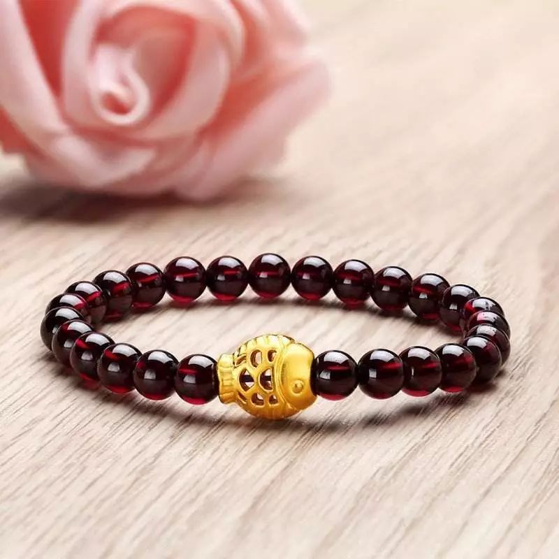 手串断了是福是祸,手串断了意味着无缘