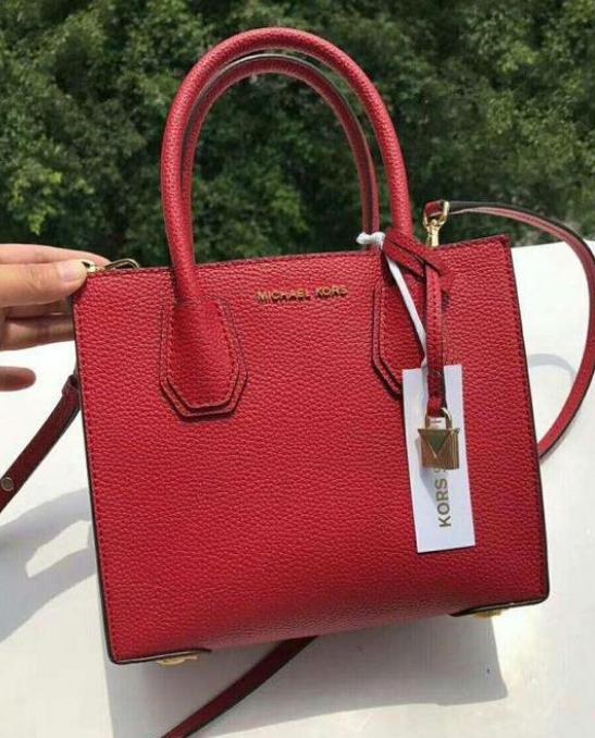 mk经典款包包是什么皮,mk贝壳包包官网价格