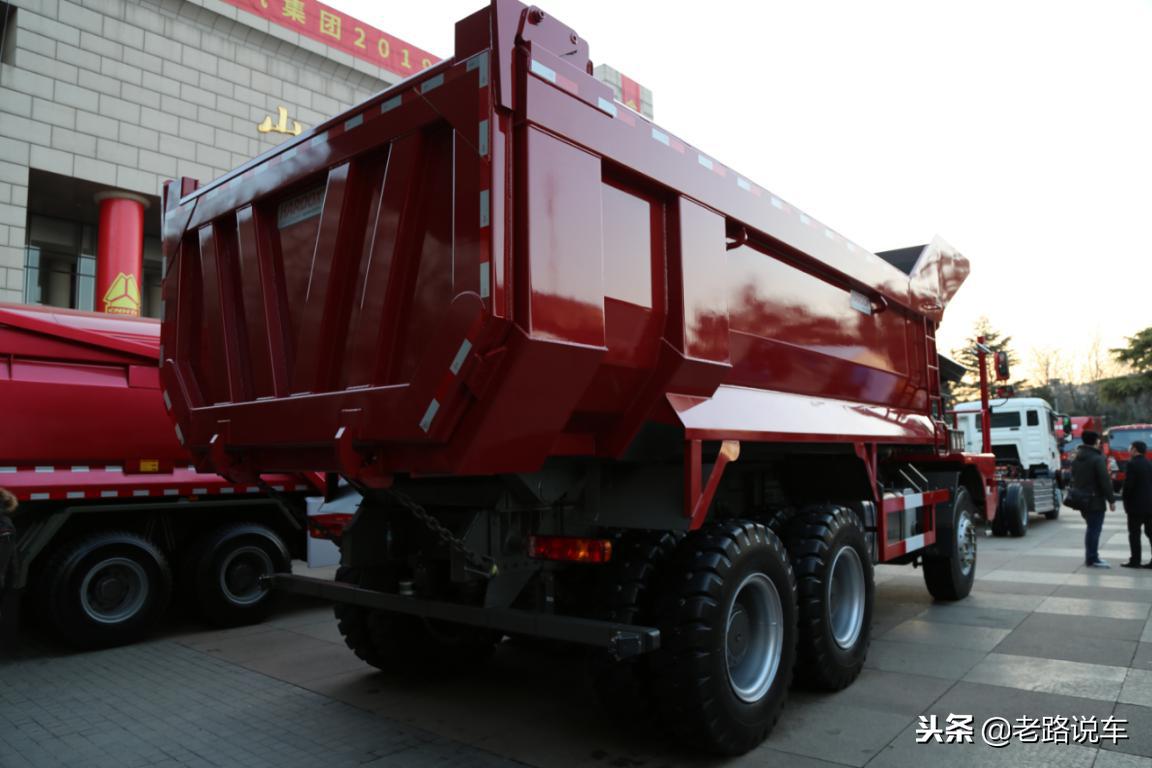 中国重汽自动挡最新款牵引车,l4重汽自动驾驶