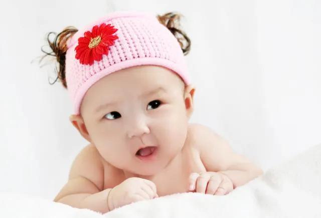 0-3岁宝宝喂奶量,0到1个月宝宝吃奶量是多少