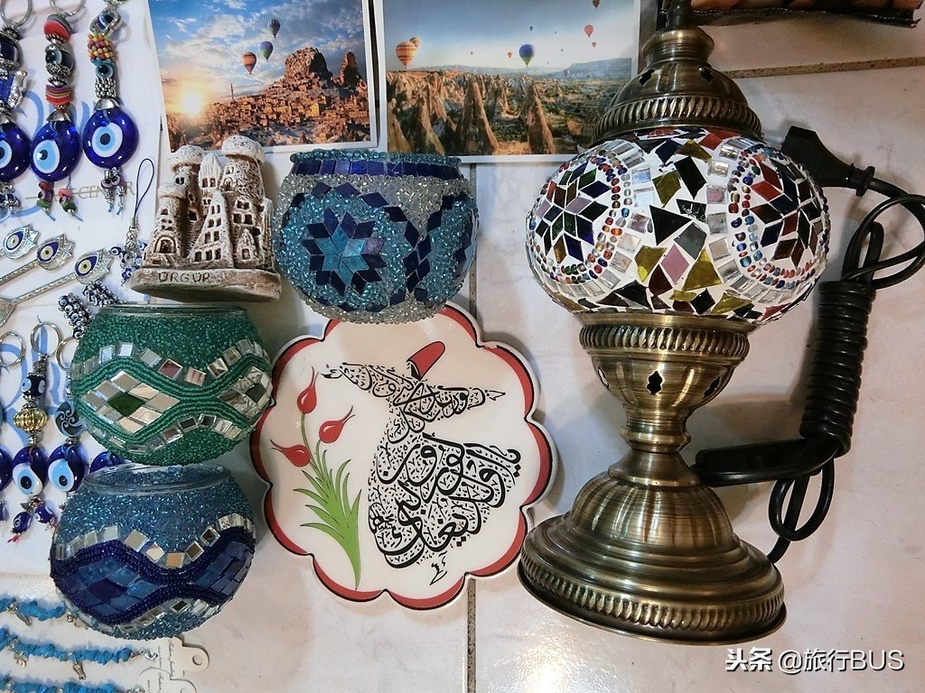 「土耳其」必买伴手礼（蓝眼睛、玫瑰精油、香料等……