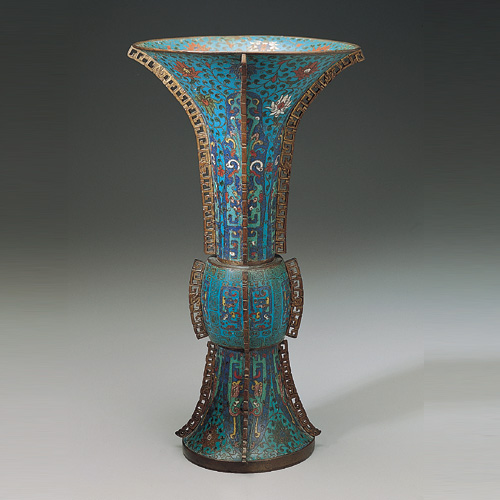 铜胎掐丝珐琅的俗名为景泰蓝,景泰蓝掐丝珐琅工艺制作材料