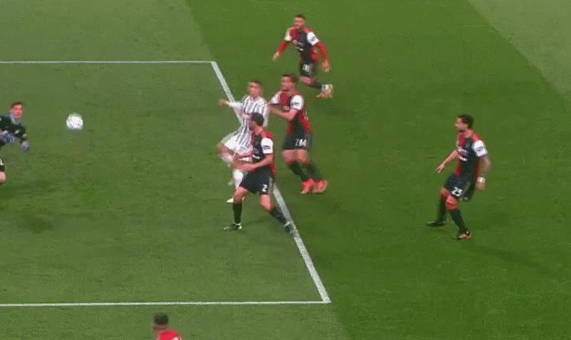 飞踢爆头犯规,c罗十大暴力犯规集锦