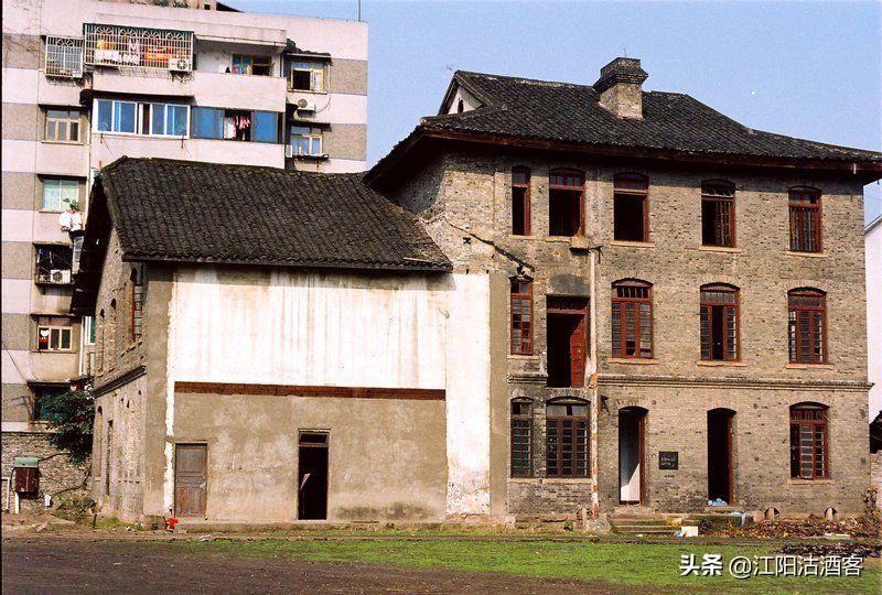 三年历史的川南人民行政公署，旧址居然在泸州的鼓楼世家