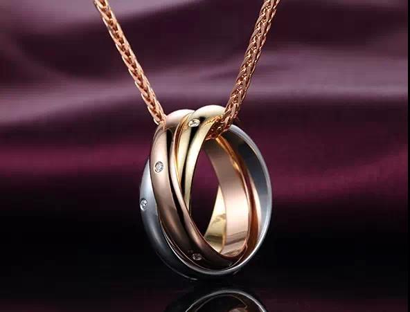 对付女人,没有一件珠宝解决不了的!