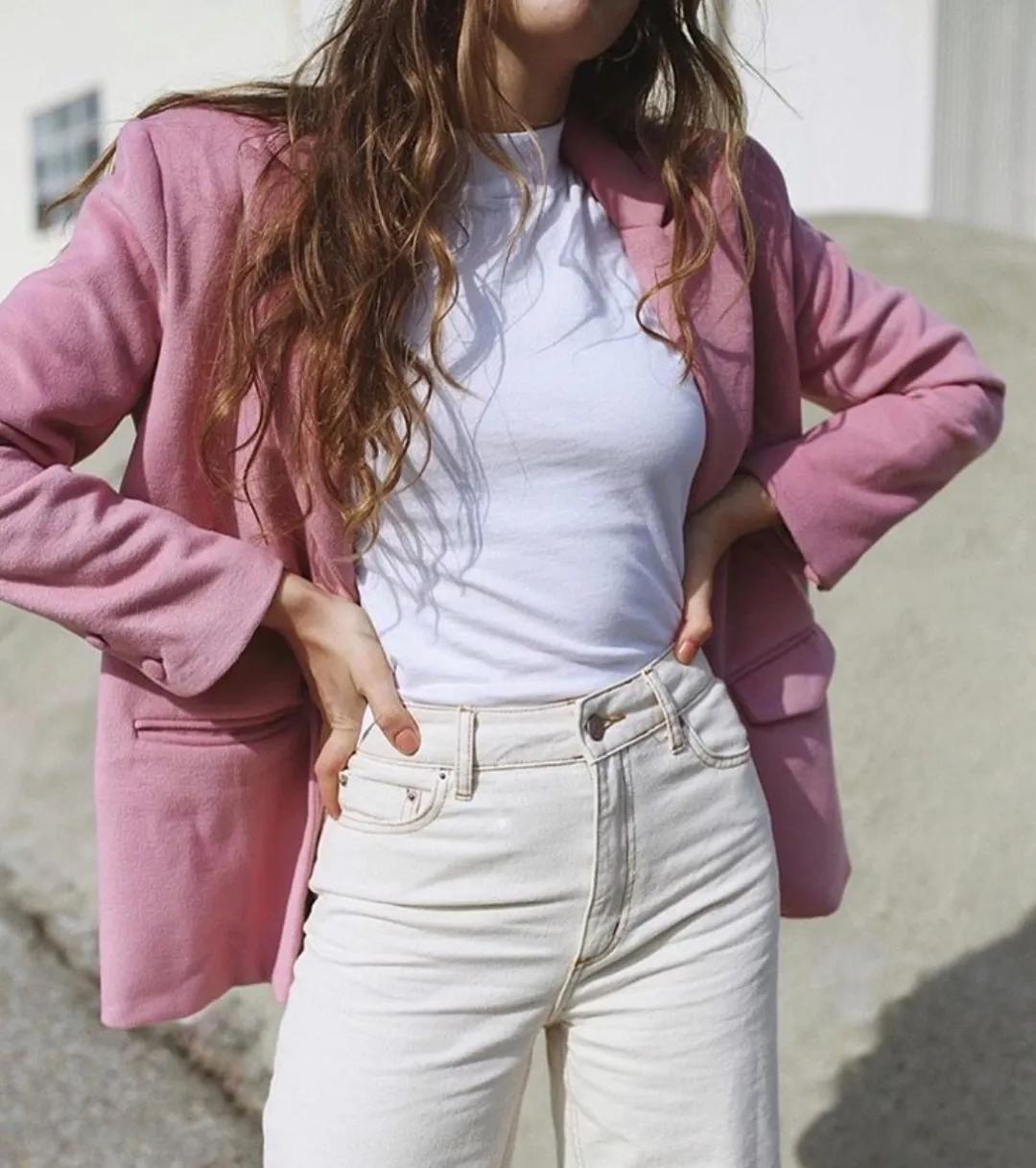 一套西装又正式又休闲,30-35岁女性春季穿搭西装