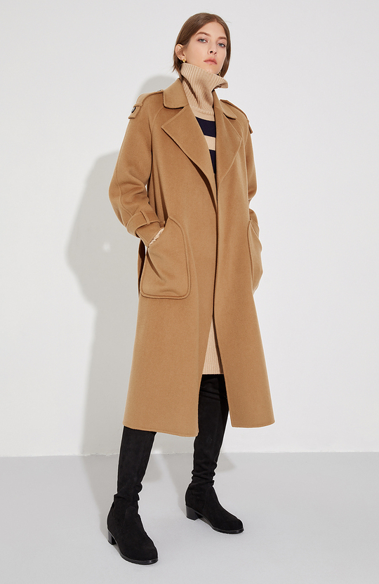 雾霾蓝大衣怎么搭配秋冬,秋冬大衣怎么搭配好看