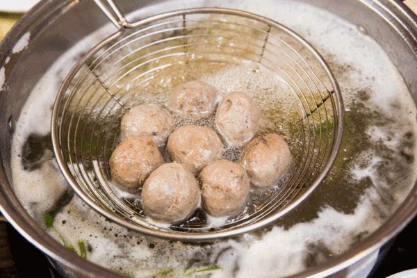 正宗潮汕牛肉丸纯手工第一名,潮汕正宗手打牛肉丸劲道爆汁