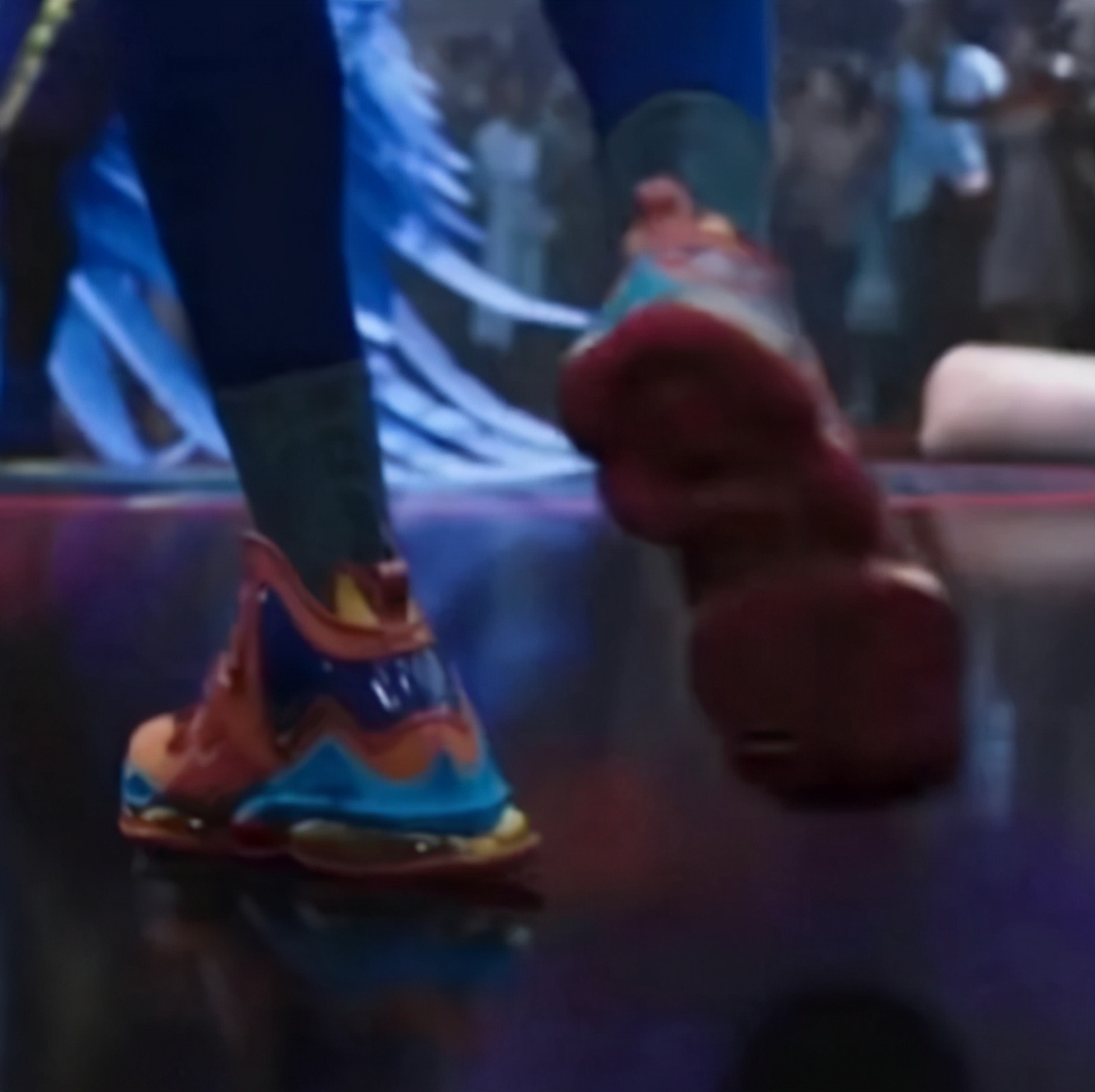 詹姆斯19代翻新,詹姆斯20代配色曝光