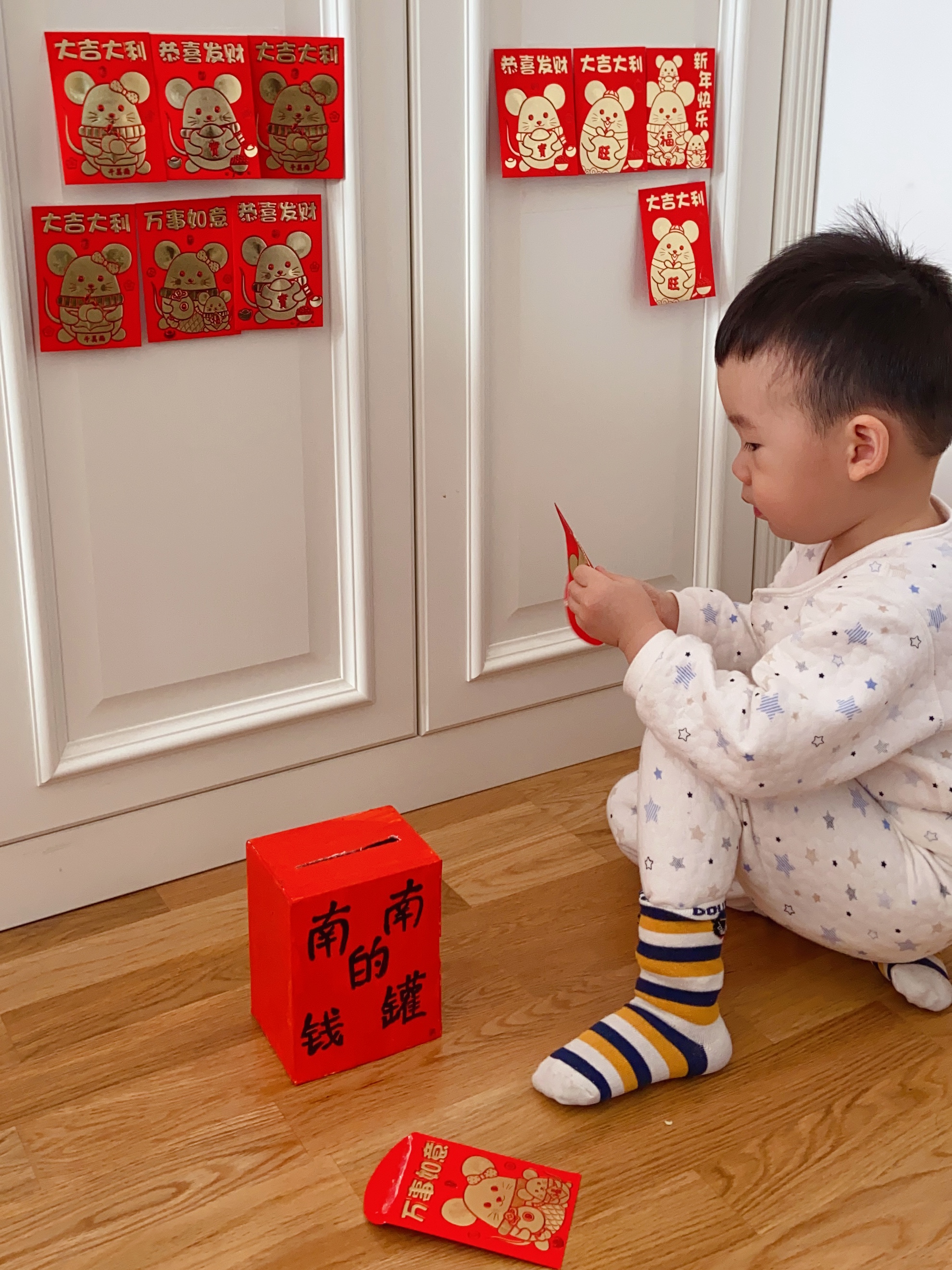 废纸箱可以做什么玩具,不用的废纸箱如何给孩子做玩具