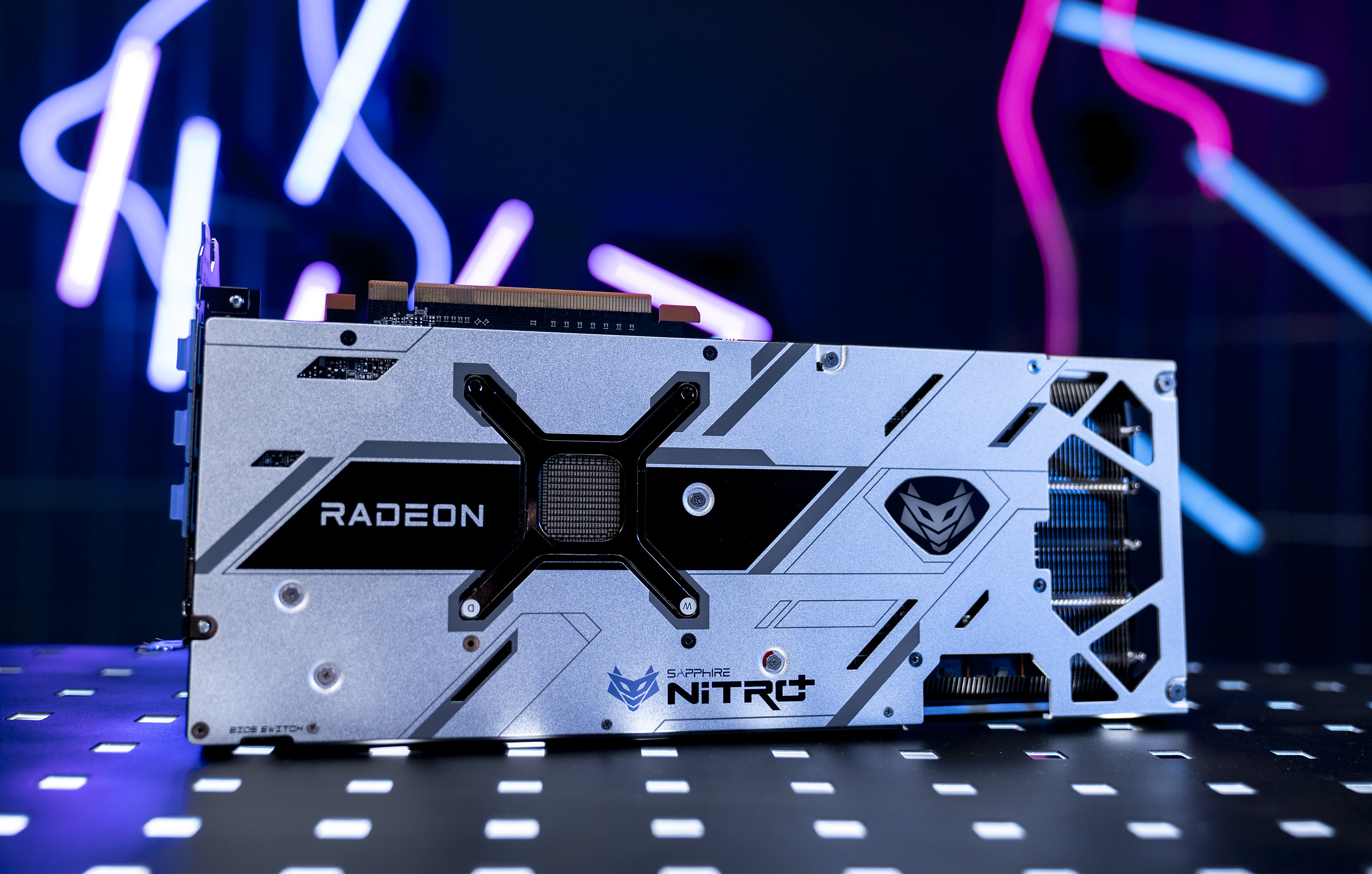 蓝宝石rx7900超白金,蓝宝石rx6800公版测试