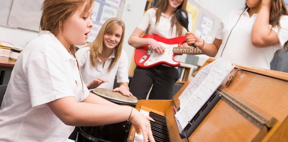 孩子不想上课怎么办呢,小孩子不想练琴怎么办