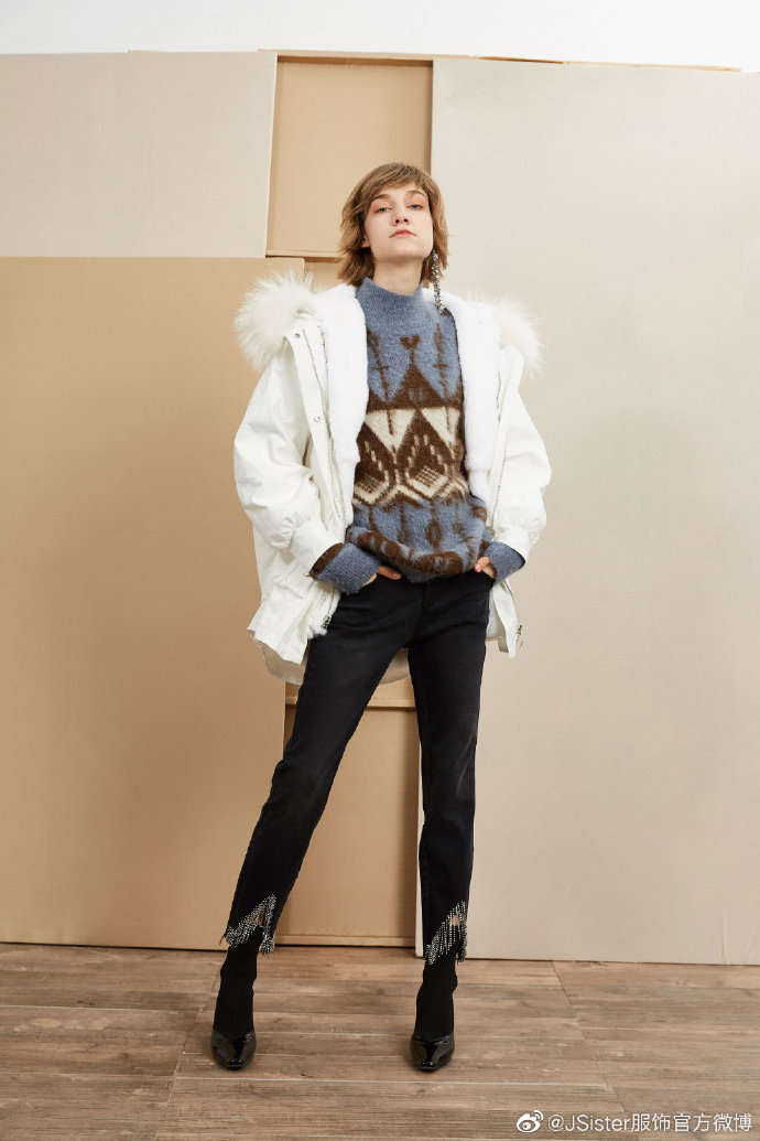 衣柜常用衣服材质,拜托了衣橱秋裤